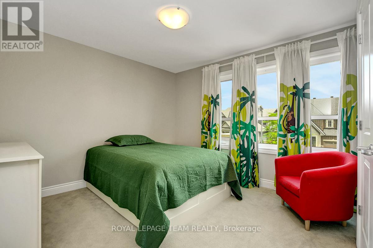 Photo 29 of 879 Percival Crescent, Ottawa ON