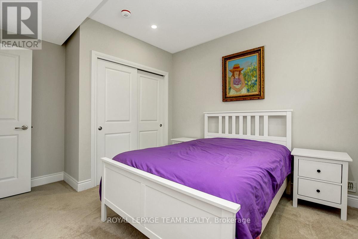 Photo 41 of 879 Percival Crescent, Ottawa ON