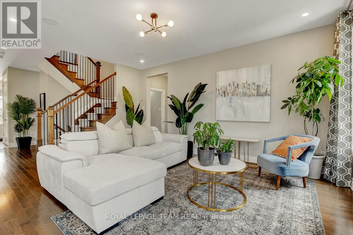 Photo 7 of 879 Percival Crescent, Ottawa ON