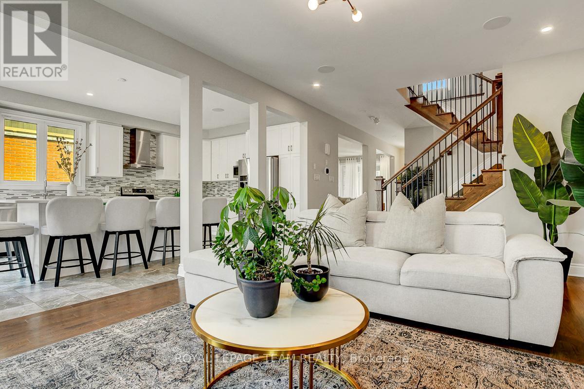 Photo 8 of 879 Percival Crescent, Ottawa ON