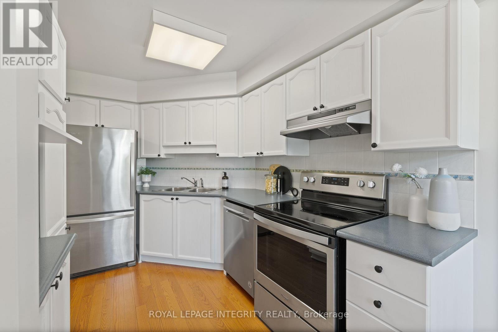 Photo 8 of E 108 Centrepointe Drive, Ottawa ON