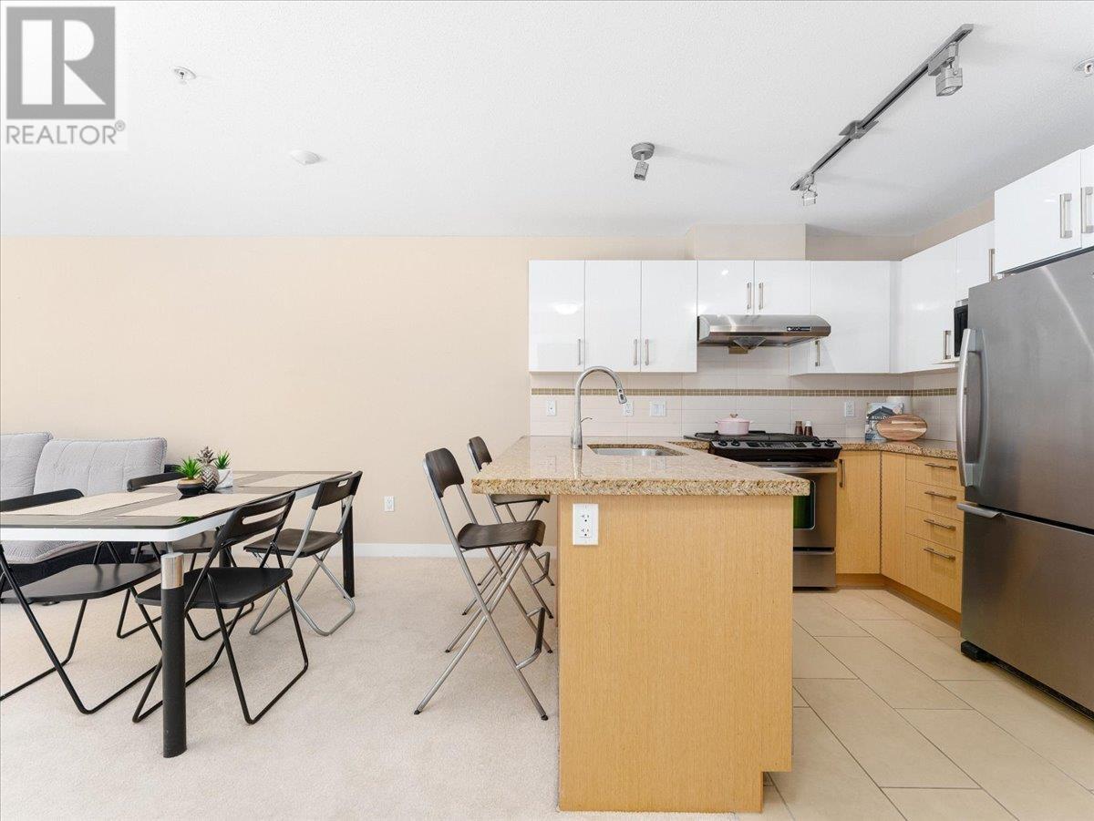 Photo 6 of 101 6800 Eckersley Road, Richmond BC