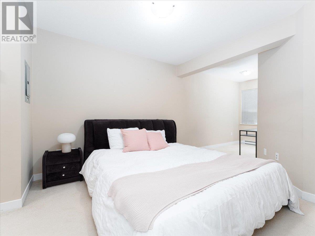 Photo 14 of 101 6800 Eckersley Road, Richmond BC