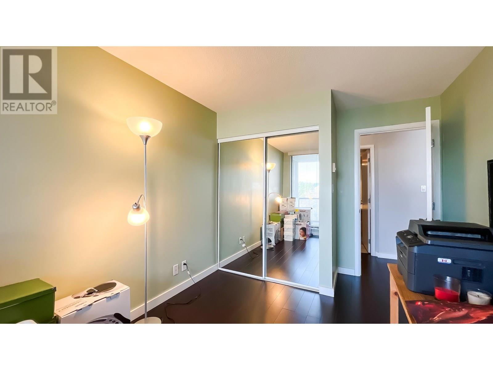 Photo 8 of 803 8180 Granville Avenue, Richmond BC