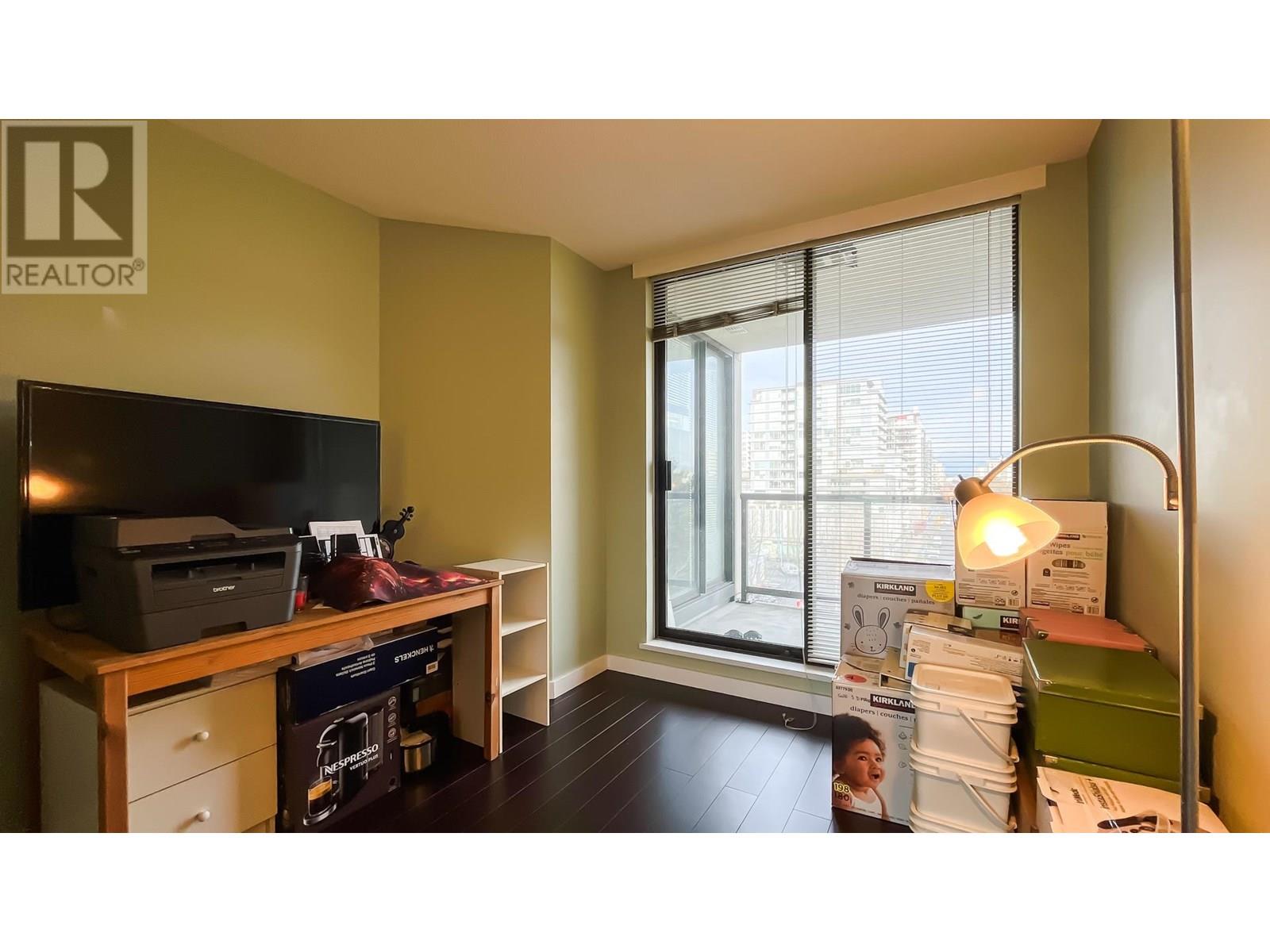 Photo 10 of 803 8180 Granville Avenue, Richmond BC