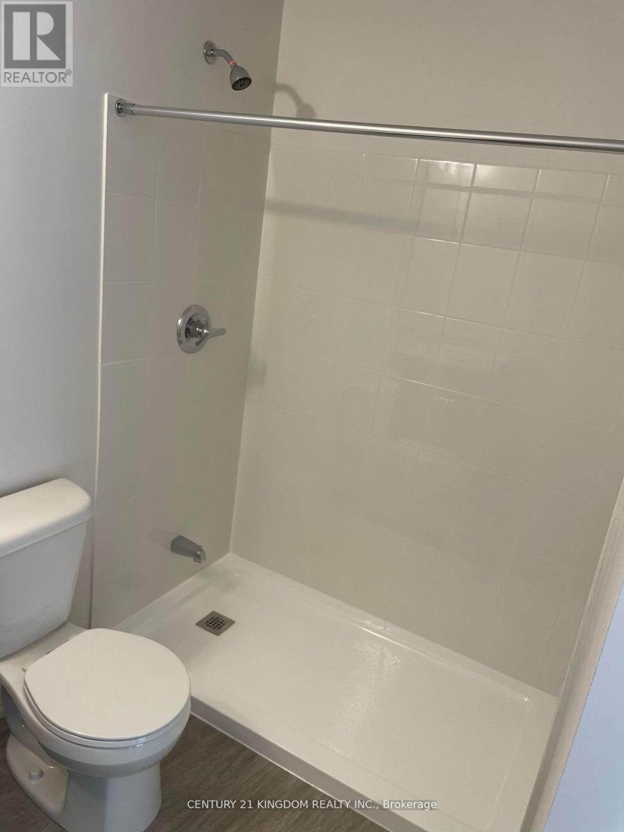 Photo 6 of 408 2635 William Jackson Drive, Pickering ON