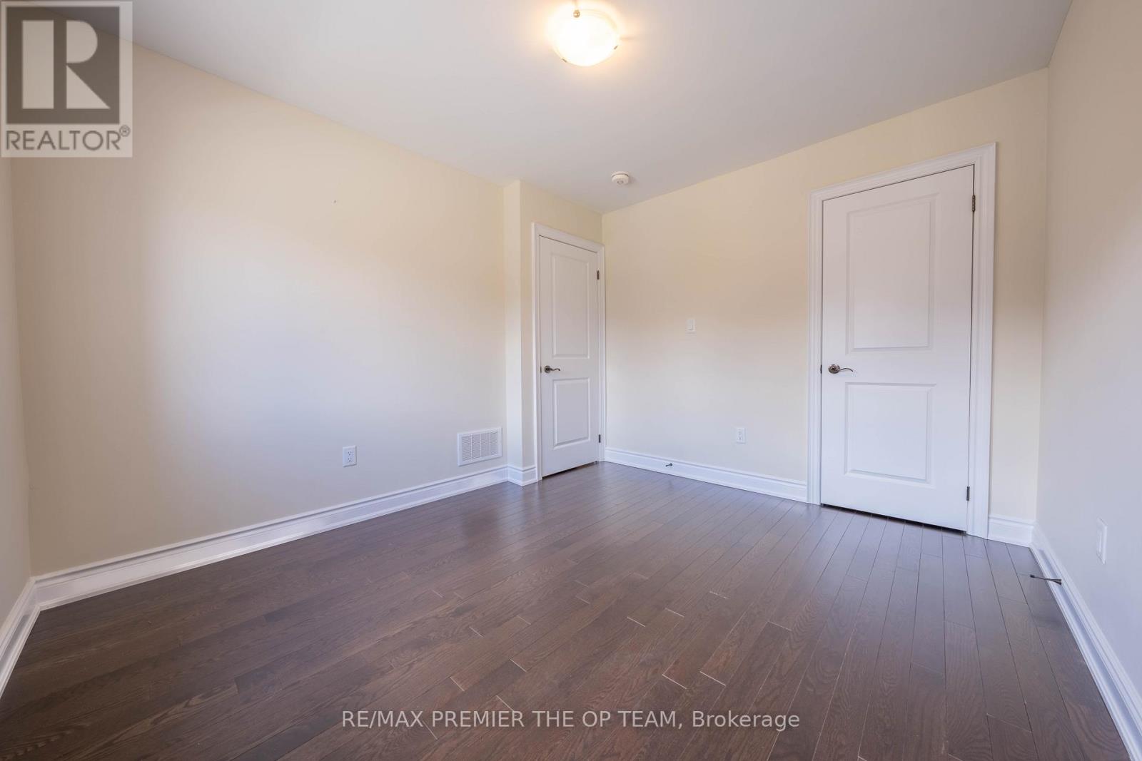 Photo 11 of 53 Janes Crescent, New Tecumseth ON