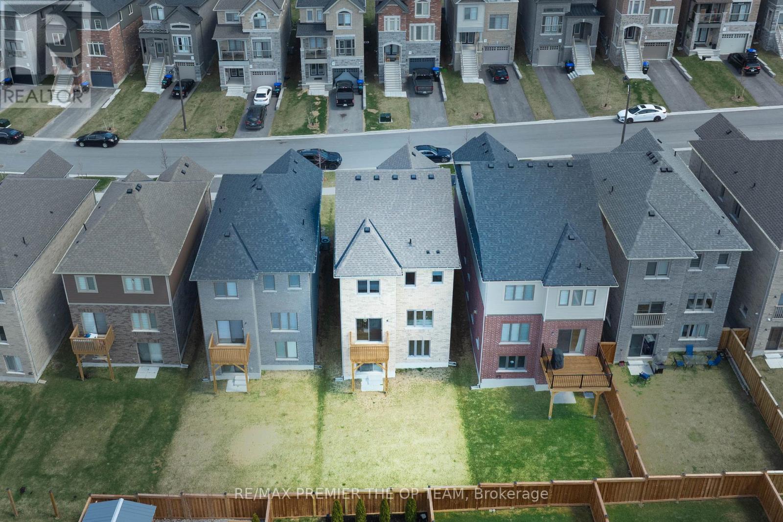 Photo 3 of 53 Janes Crescent, New Tecumseth ON