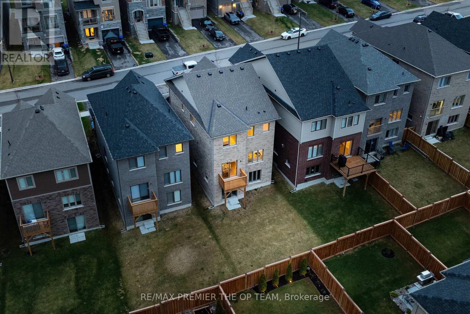 Photo 7 of 53 Janes Crescent, New Tecumseth ON
