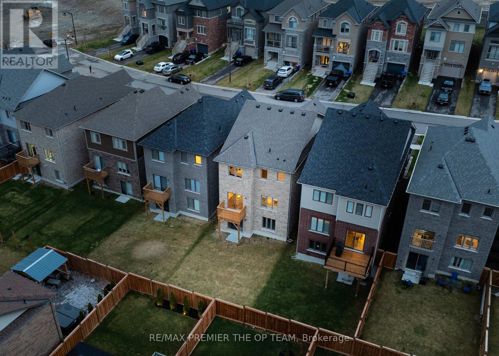 Photo 4 of 53 Janes Crescent, New Tecumseth ON