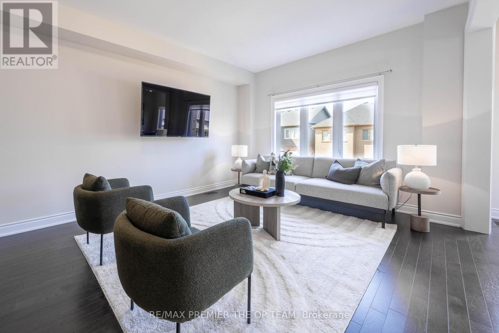 Photo 6 of 53 Janes Crescent, New Tecumseth ON