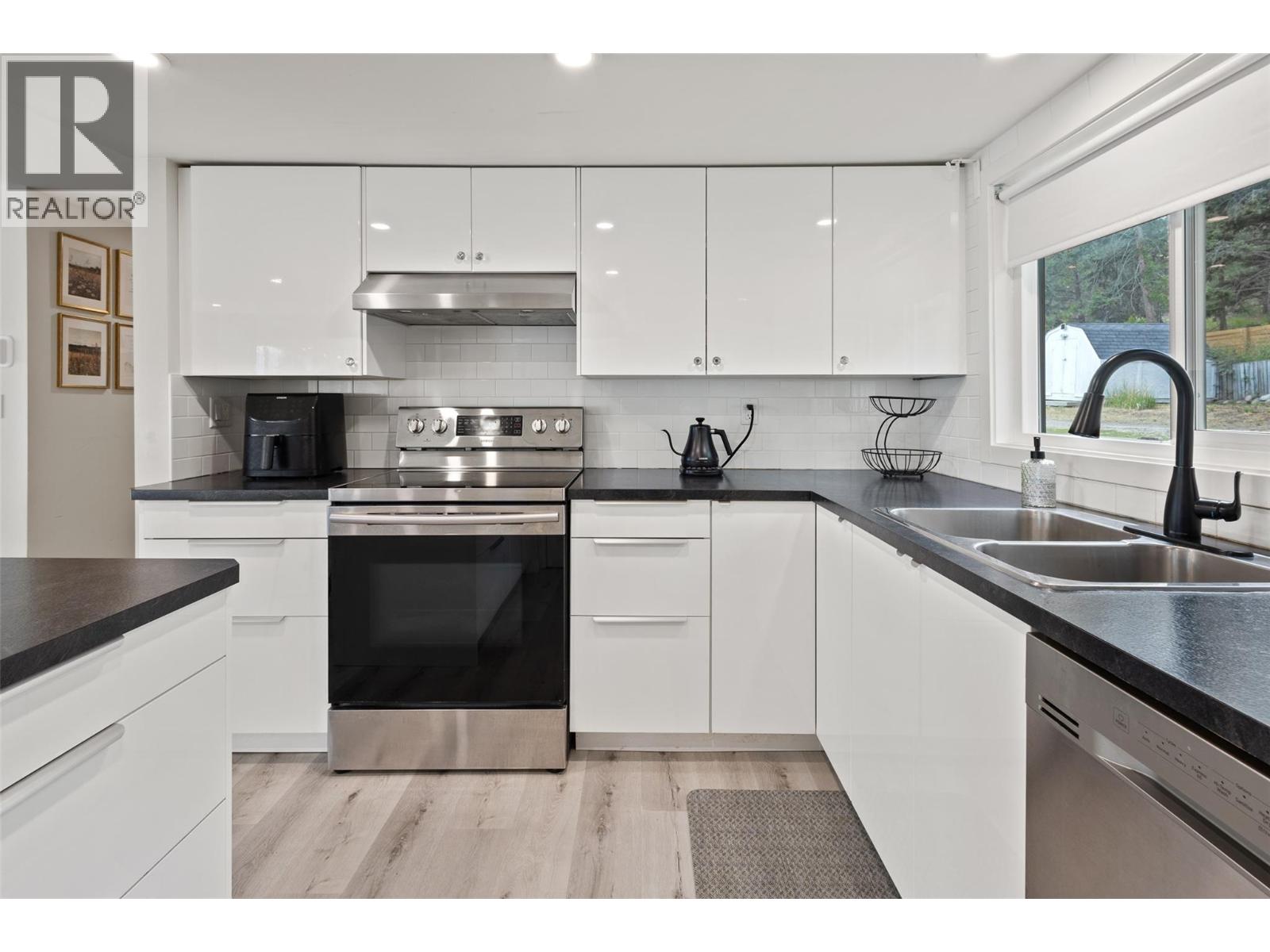  3070 Smith Creek Road, West Kelowna