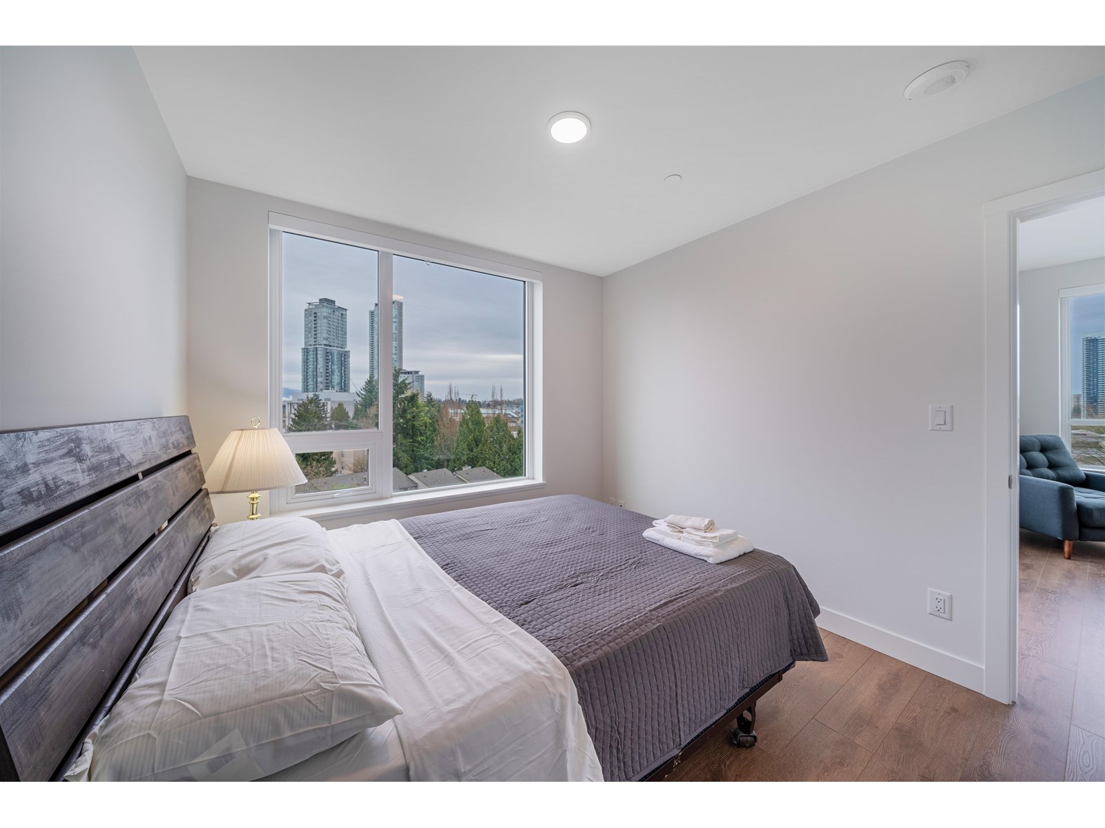 Photo 21 of 402 13359 Old Yale Road, Surrey BC