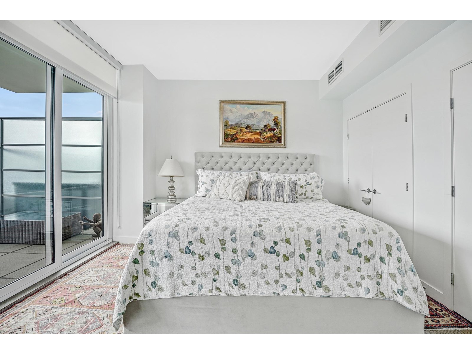 1302 1441 JOHNSTON ROAD, White Rock