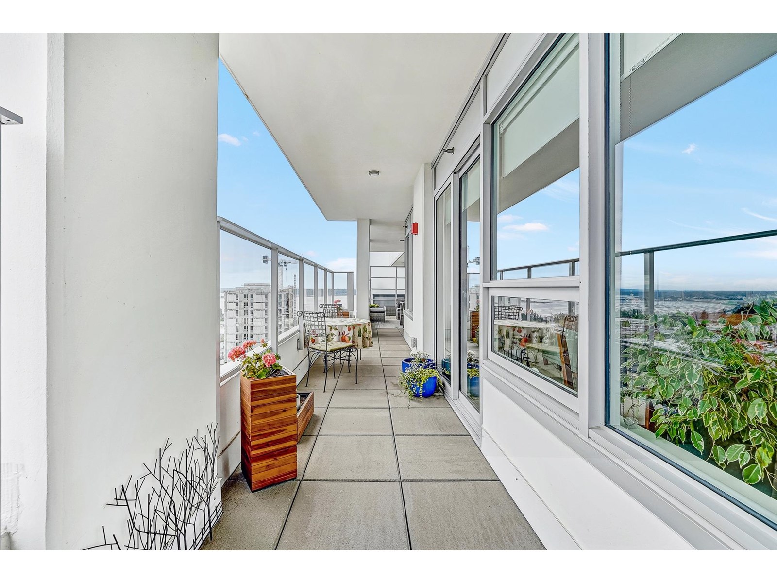 1302 1441 JOHNSTON ROAD, White Rock
