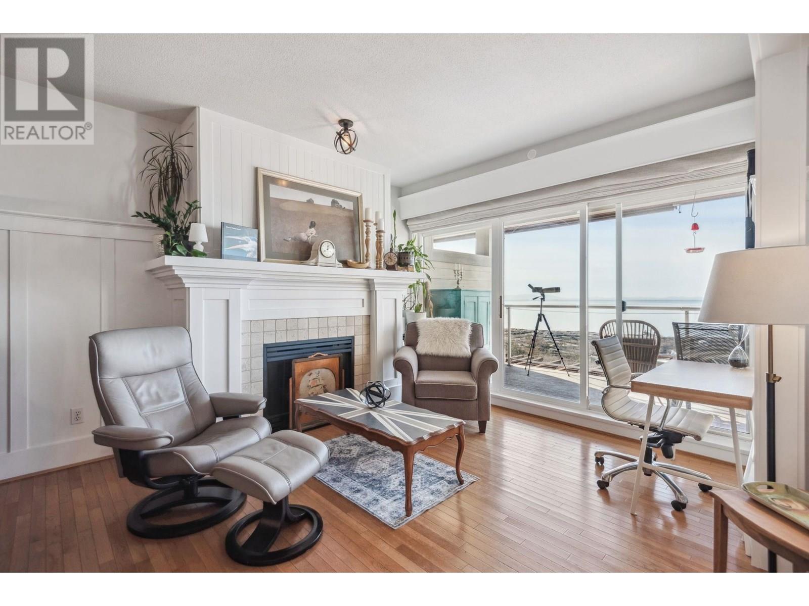 #210-1120 TSATSU SHORES Drive, Tsawwassen