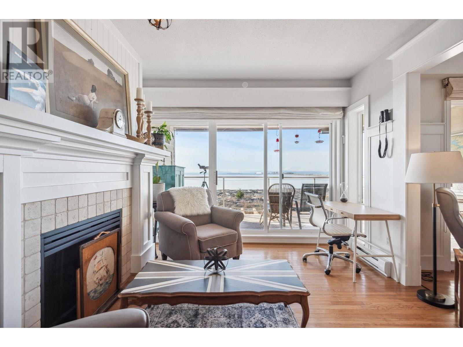 #210-1120 TSATSU SHORES Drive, Tsawwassen