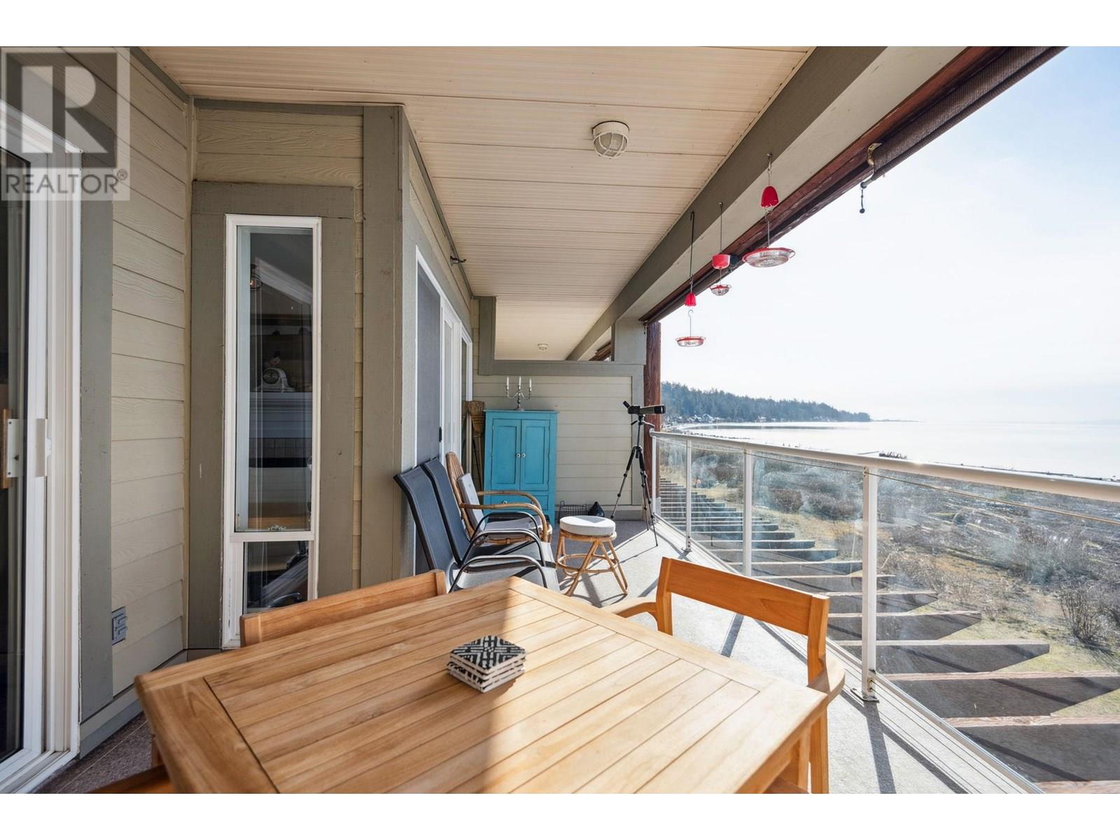 #210-1120 TSATSU SHORES Drive, Tsawwassen
