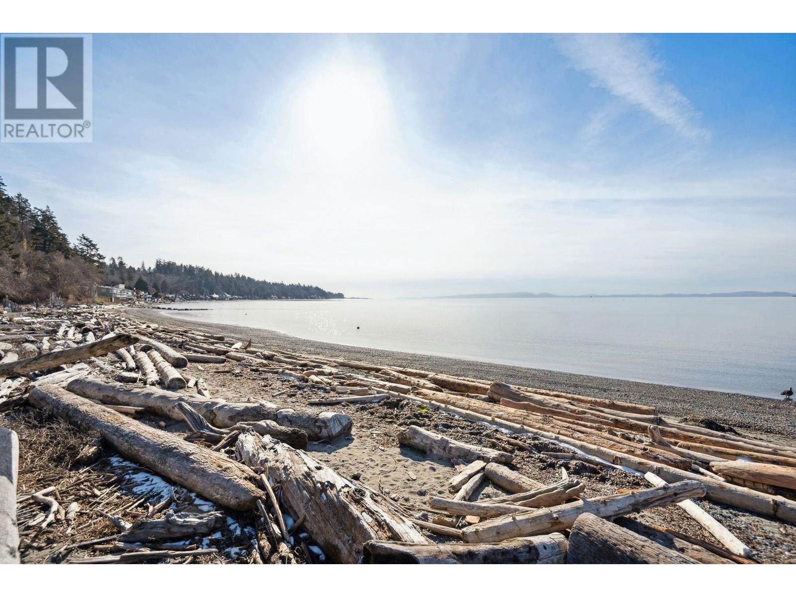 #210-1120 TSATSU SHORES Drive, Tsawwassen