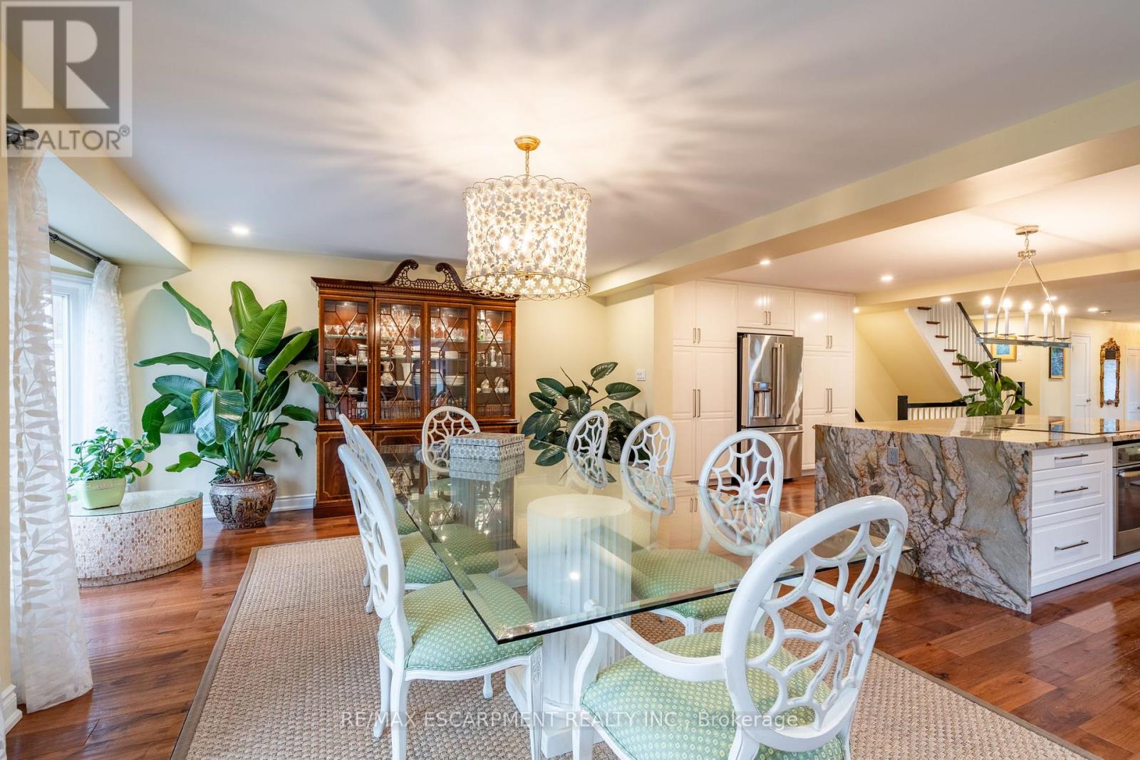 Photo 23 of 91 Edgewater Drive, Hamilton ON