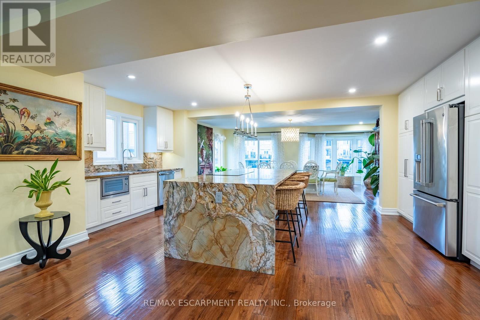 Photo 22 of 91 Edgewater Drive, Hamilton ON