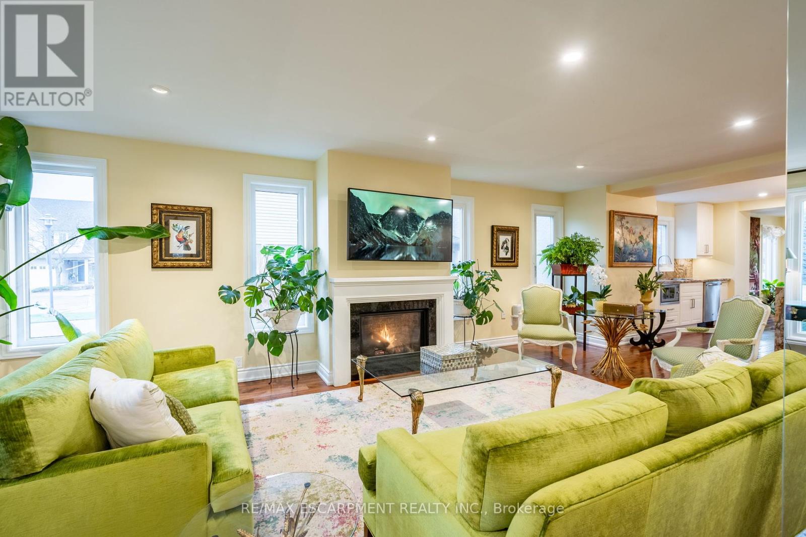 Photo 37 of 91 Edgewater Drive, Hamilton ON