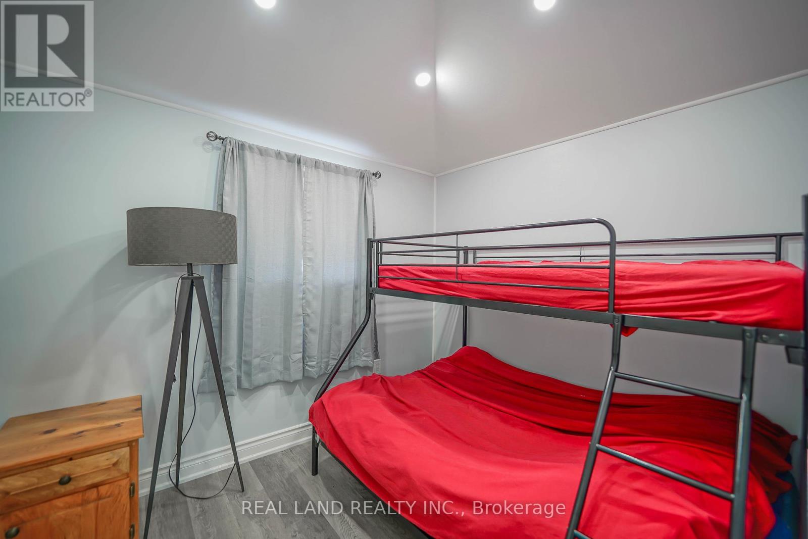 84 PARKER DR, ROSENEATH - 28