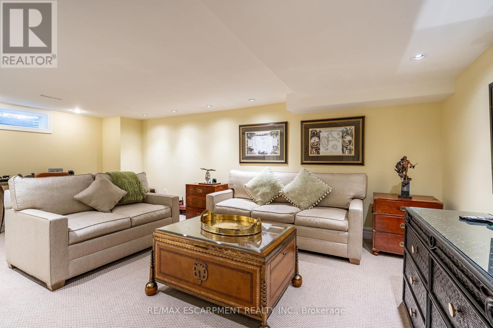 Photo 45 of 91 Edgewater Drive, Hamilton ON