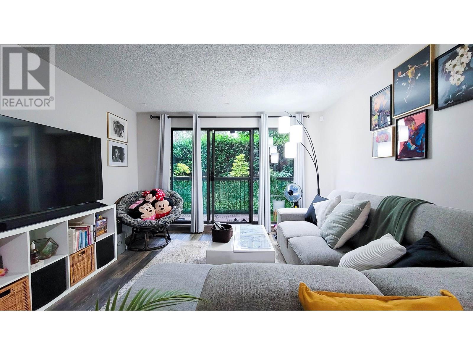 Photo 6 of 107 620 Eighth Avenue, New Westminster BC