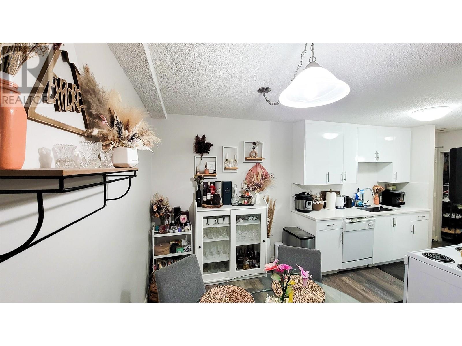 Photo 13 of 107 620 Eighth Avenue, New Westminster BC