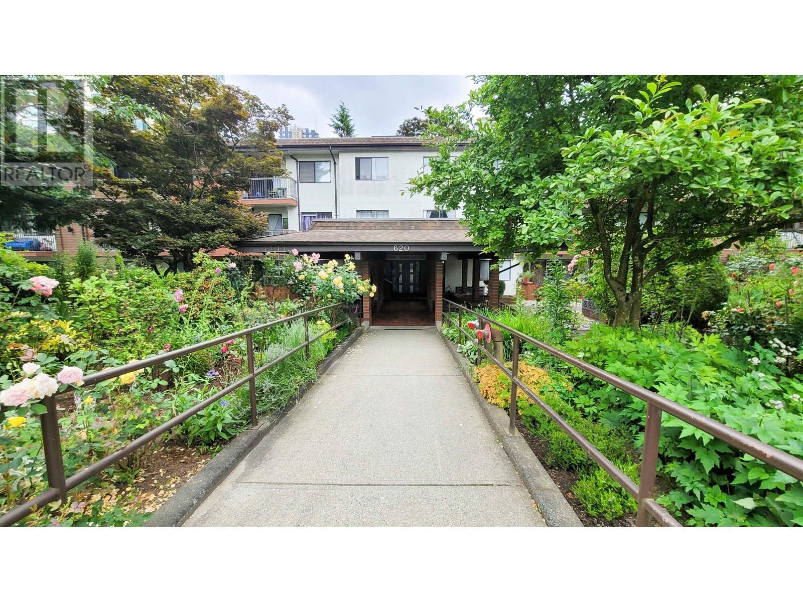 Photo 1 of 107 620 Eighth Avenue, New Westminster BC