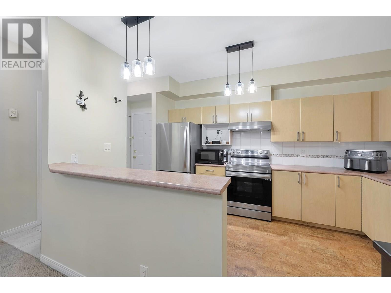 Photo 23 of 202 83 Star Crescent, New Westminster BC