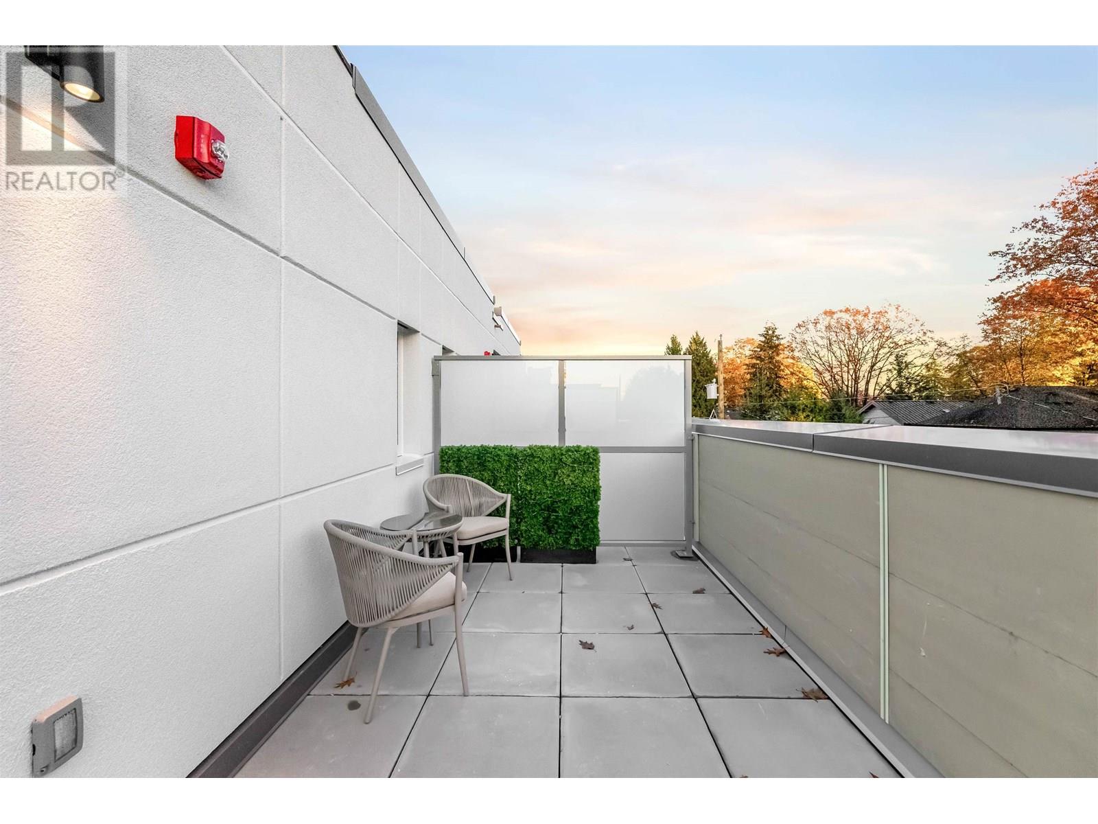 Photo 16 of 315 2250 E 1st Avenue, Vancouver BC
