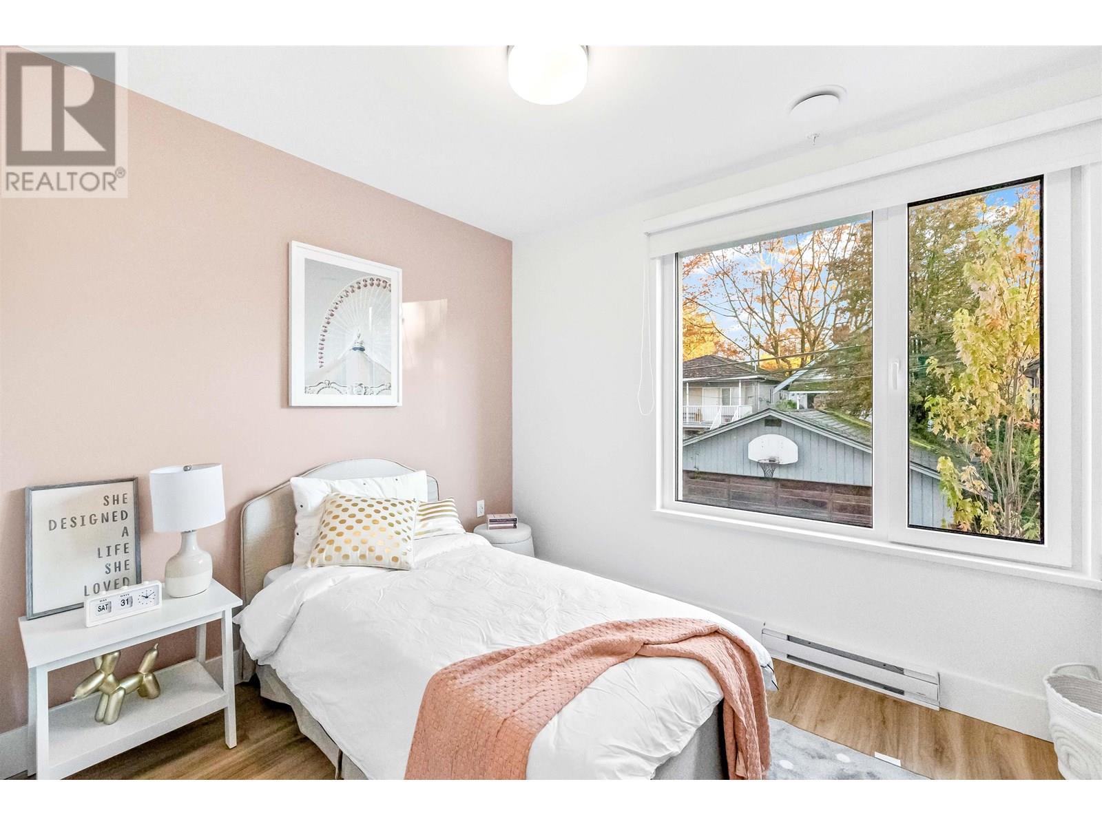 Photo 12 of 315 2250 E 1st Avenue, Vancouver BC