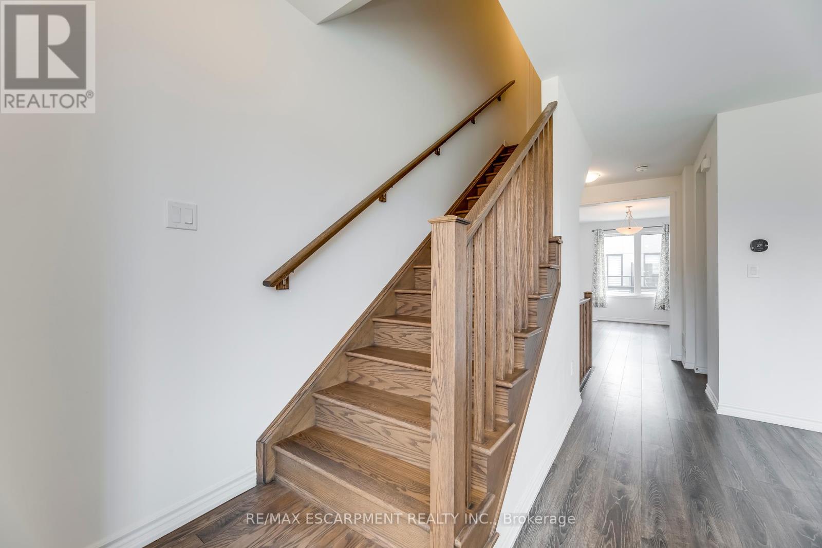 Photo 16 of 82 Huguenot Road, Oakville ON