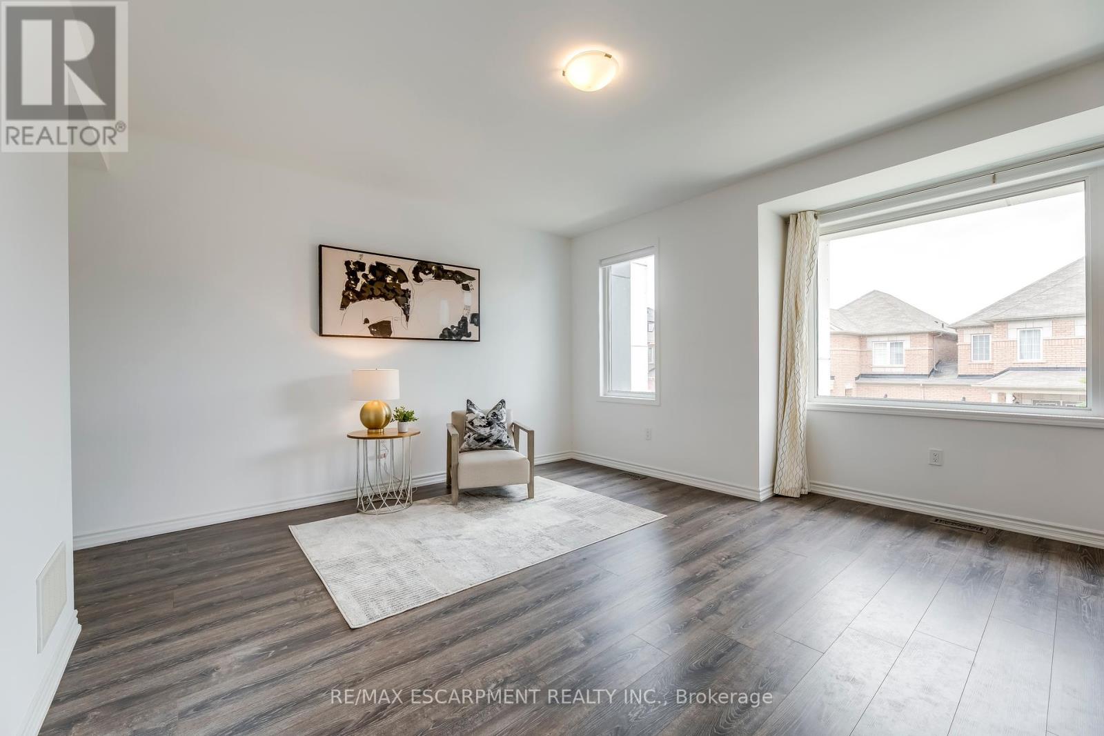 Photo 20 of 82 Huguenot Road, Oakville ON