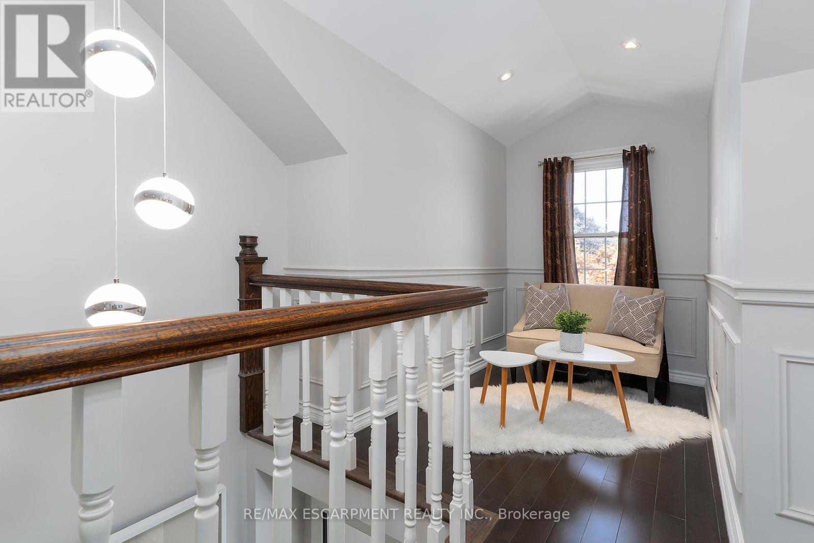 Photo 14 of 436 Goodram Drive, Burlington ON