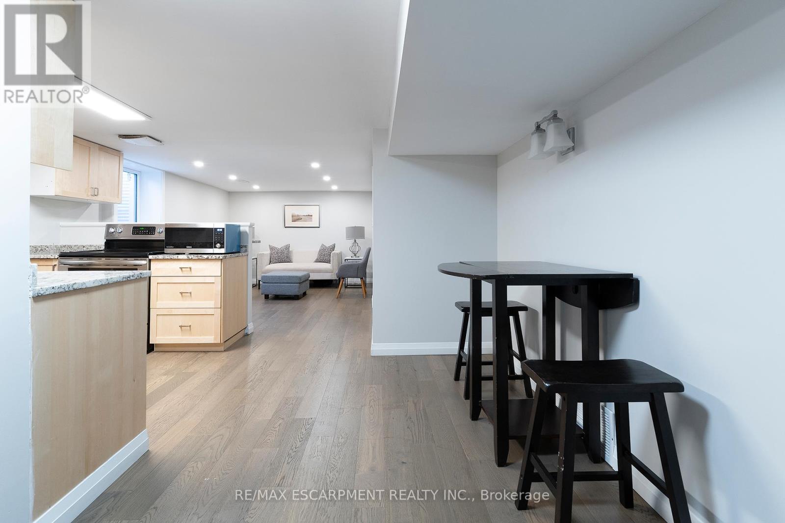 Photo 25 of 436 Goodram Drive, Burlington ON