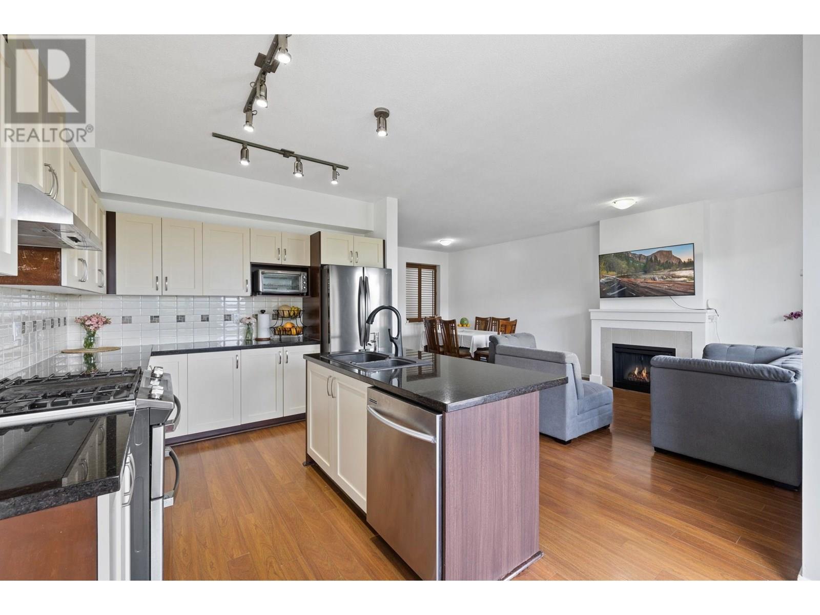 Photo 4 of 87 1369 Purcell Drive, Coquitlam BC