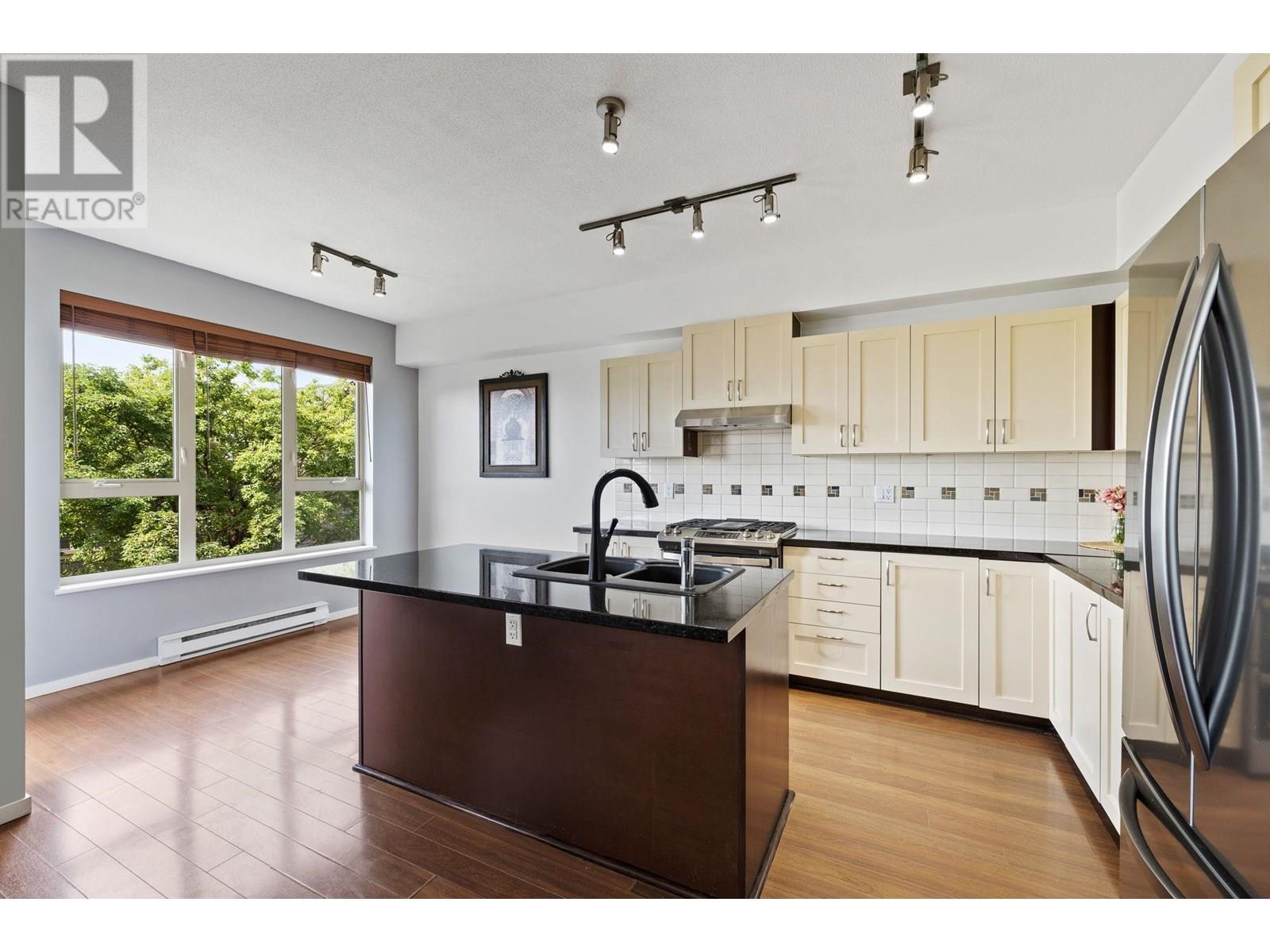 Photo 7 of 87 1369 Purcell Drive, Coquitlam BC