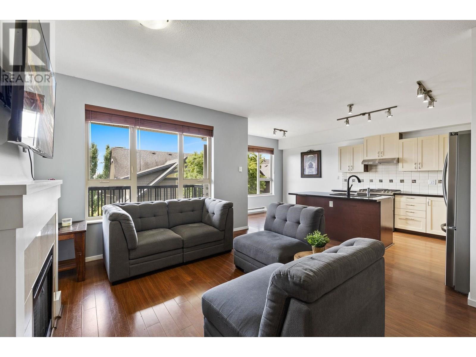 Photo 3 of 87 1369 Purcell Drive, Coquitlam BC