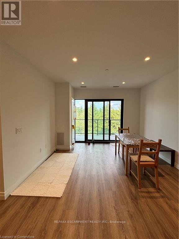 Photo 9 of 625 525 New Dundee Road, Kitchener ON