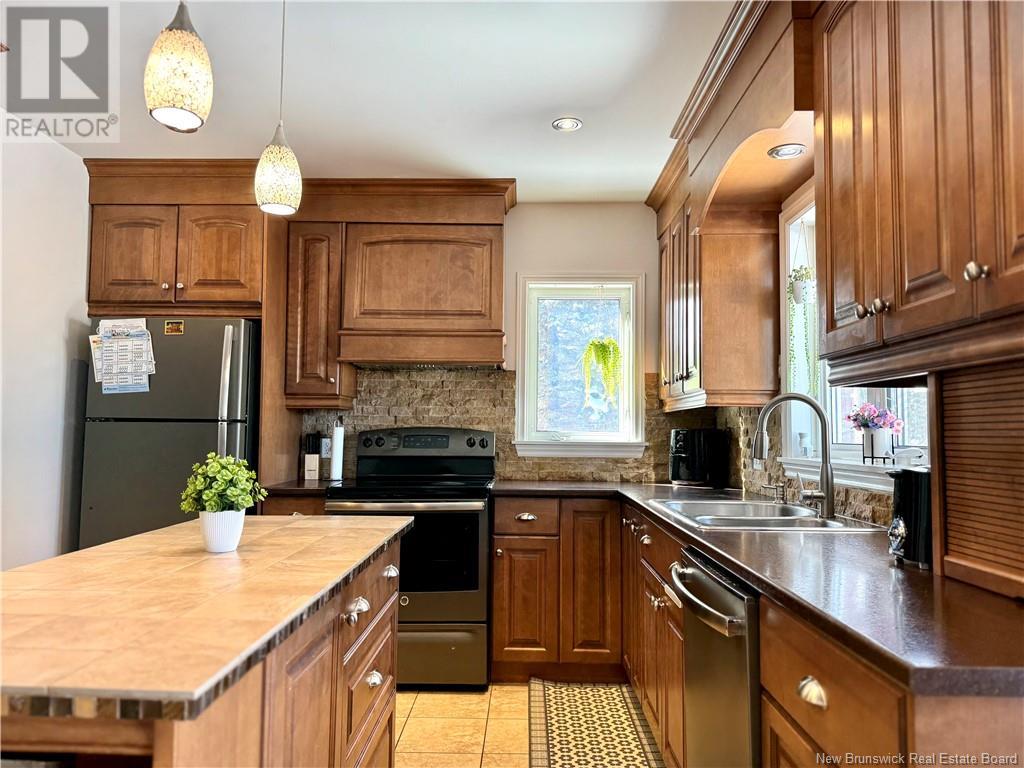 Photo 10 of 70 Ordonnance Avenue, Edmundston NB