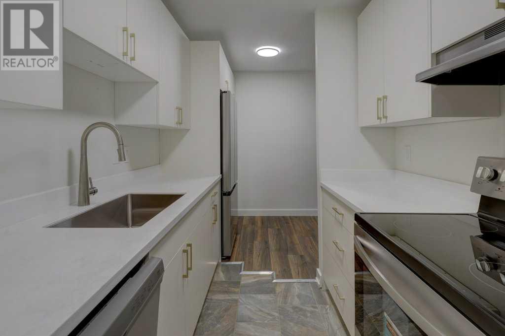 Single Family House for Sale in    Avenue NE Crescent Heights Calgary 