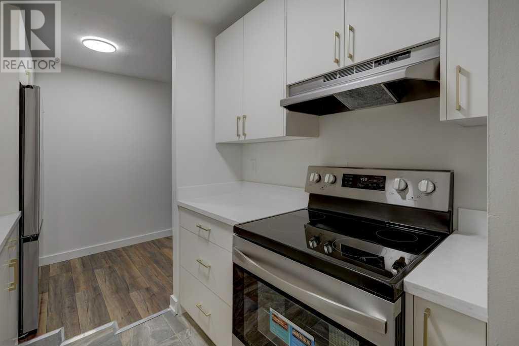 Single Family House for Sale in    Avenue NE Crescent Heights Calgary 