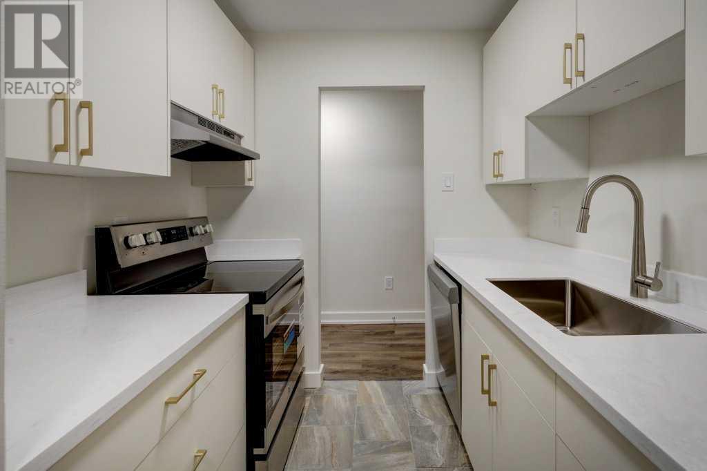 Single Family House for Sale in    Avenue NE Crescent Heights Calgary 