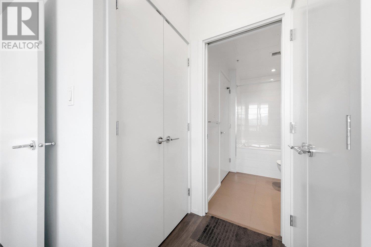 Photo 13 of 3111 1955 Alpha Way, Burnaby BC