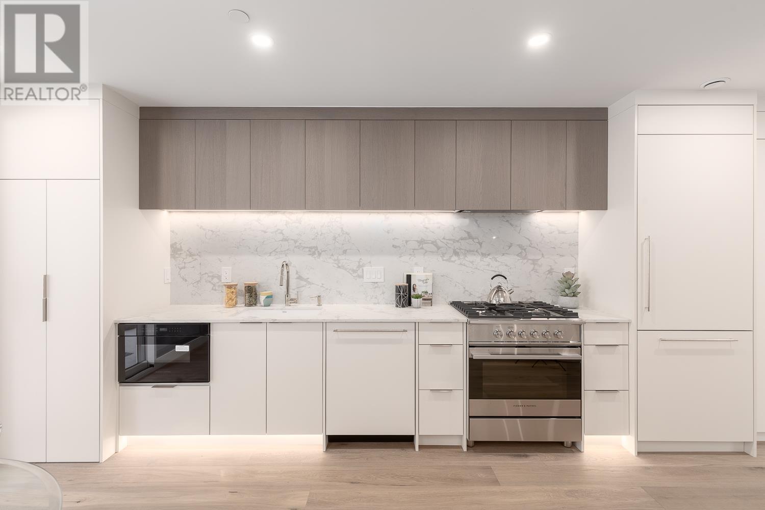Photo 10 of 1143 W 33rd Avenue, Vancouver BC