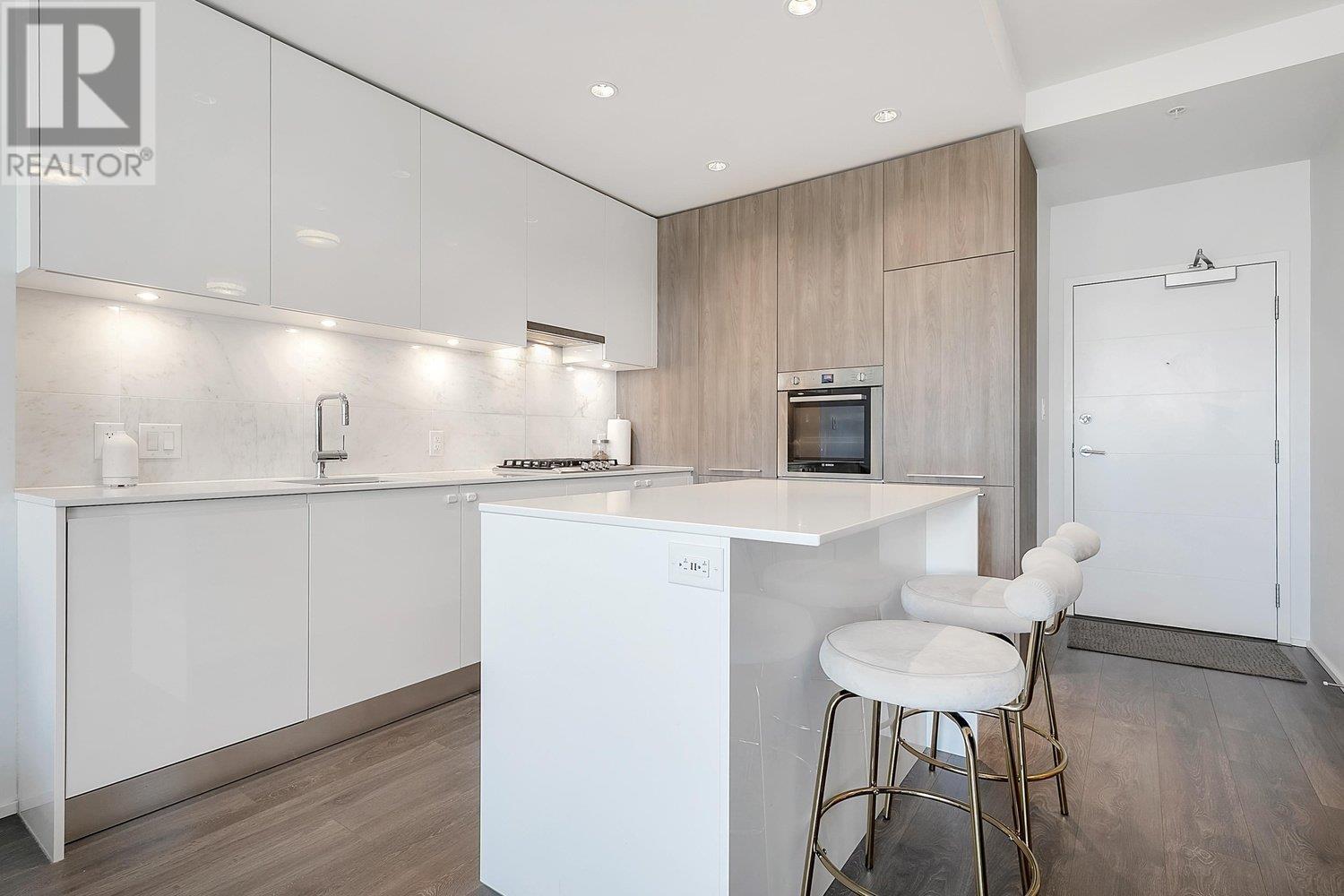Photo 6 of 3111 1955 Alpha Way, Burnaby BC