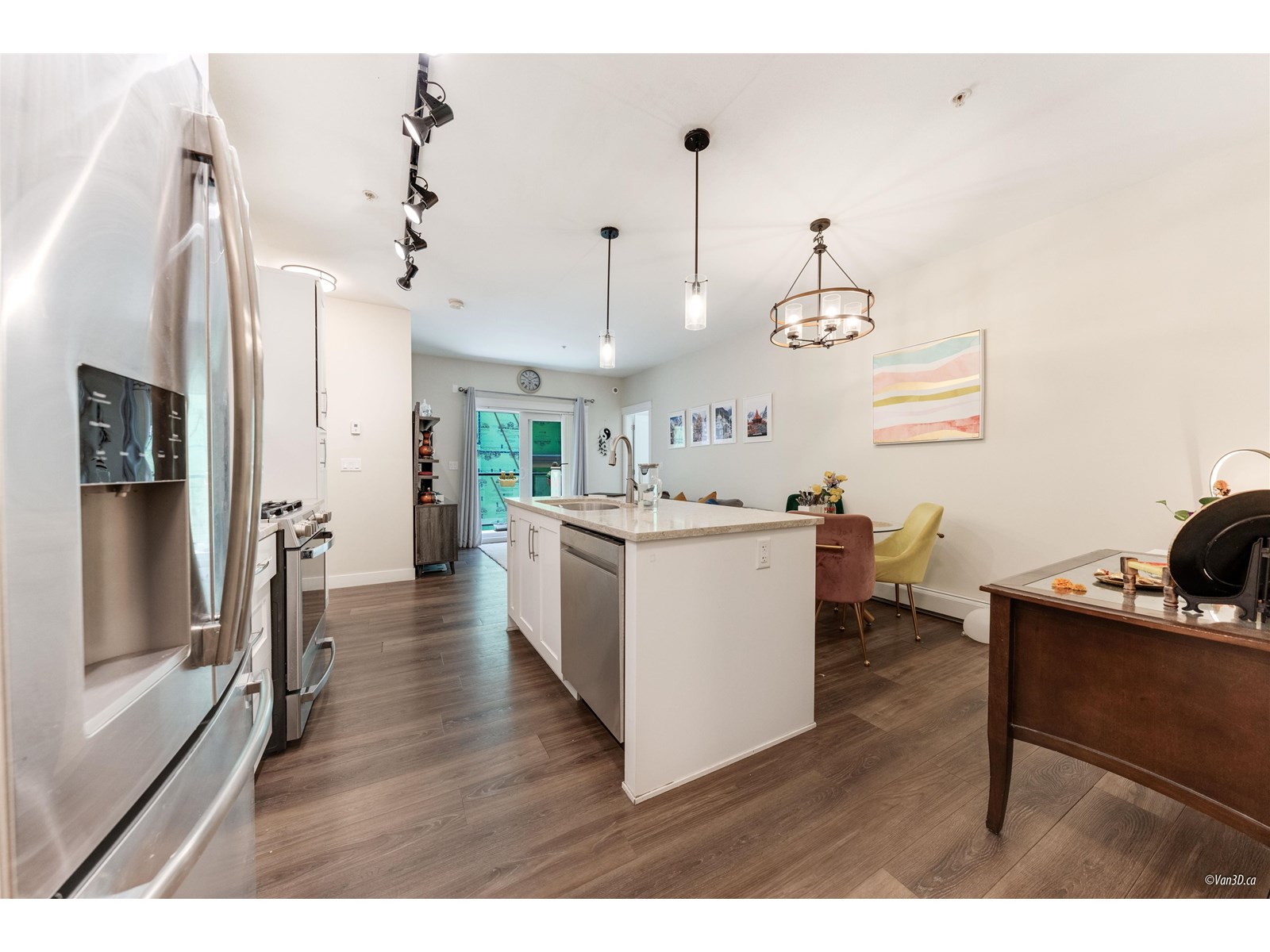 Photo 4 of 402 11077 Ravine Road, Surrey BC